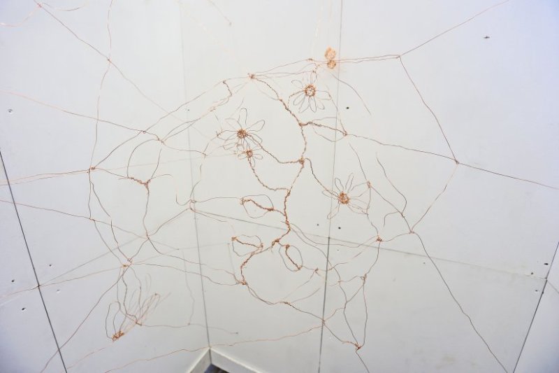 Mother Installation Copper Web Drawing, Manhattan Bridge Archway,  2022, 8 x 8 x 8 ft, Photo: Ming Fai Chan